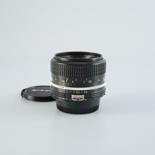 Nikon Ai NIKKOR 35mm F/2.8 単焦点レンズ