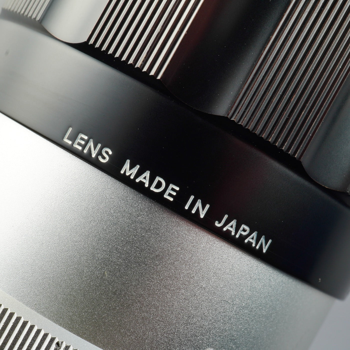 Canon EOS 40D + EF-S 18-55mm F/3.5-5.6 IS + CF 2GB デジタル一眼レフカメラ