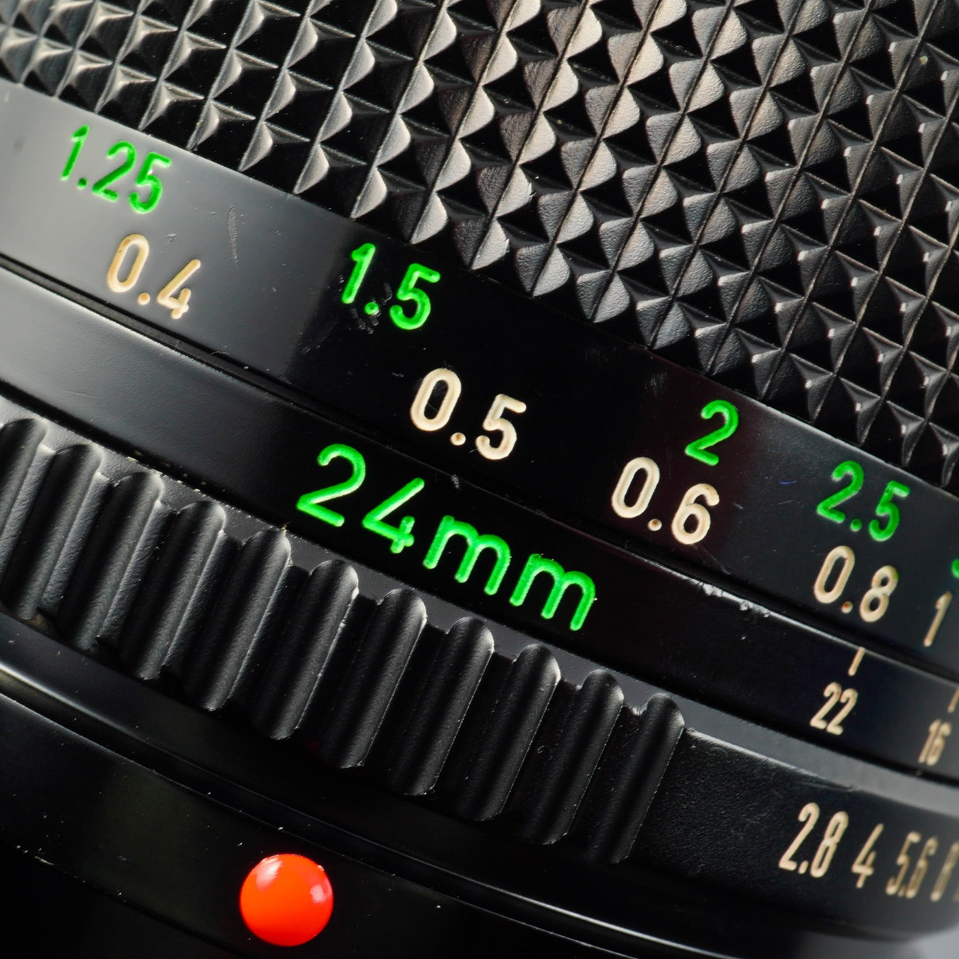 Canon New FD NFD 24mm F/2.8 単焦点レンズ