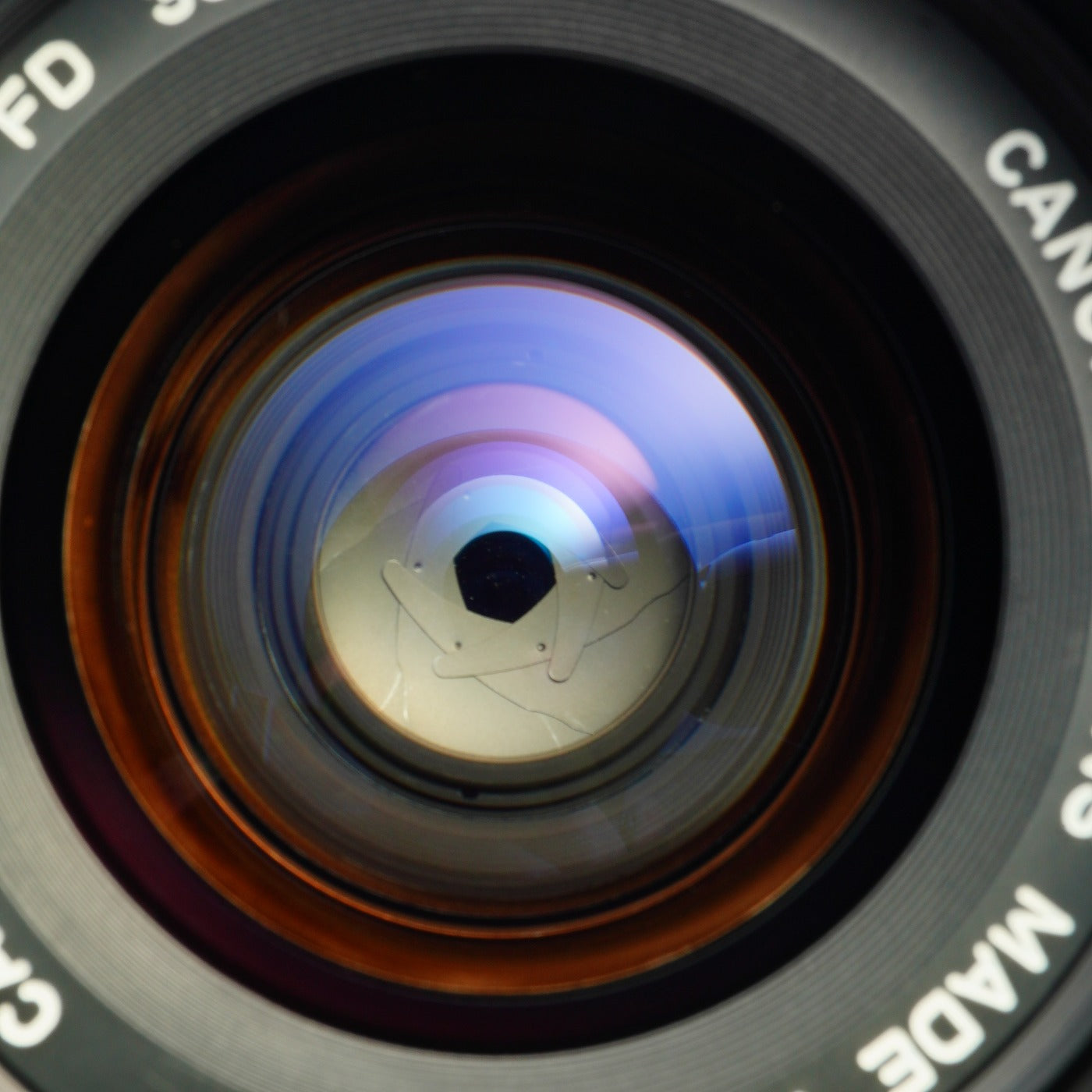 Canon FD 35-70mm F/4 ズームレンズ