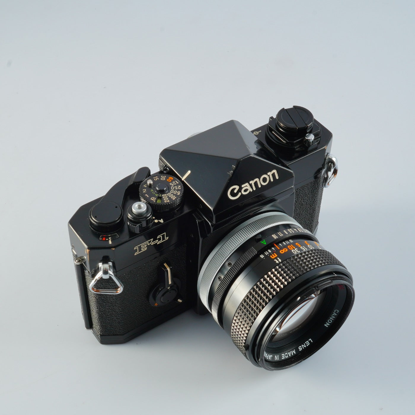【Serviced & TESTED】 Canon F-1 Early Model + FD 50mm F/1.4 S.S.C. MF フィルム一眼レフカメラ