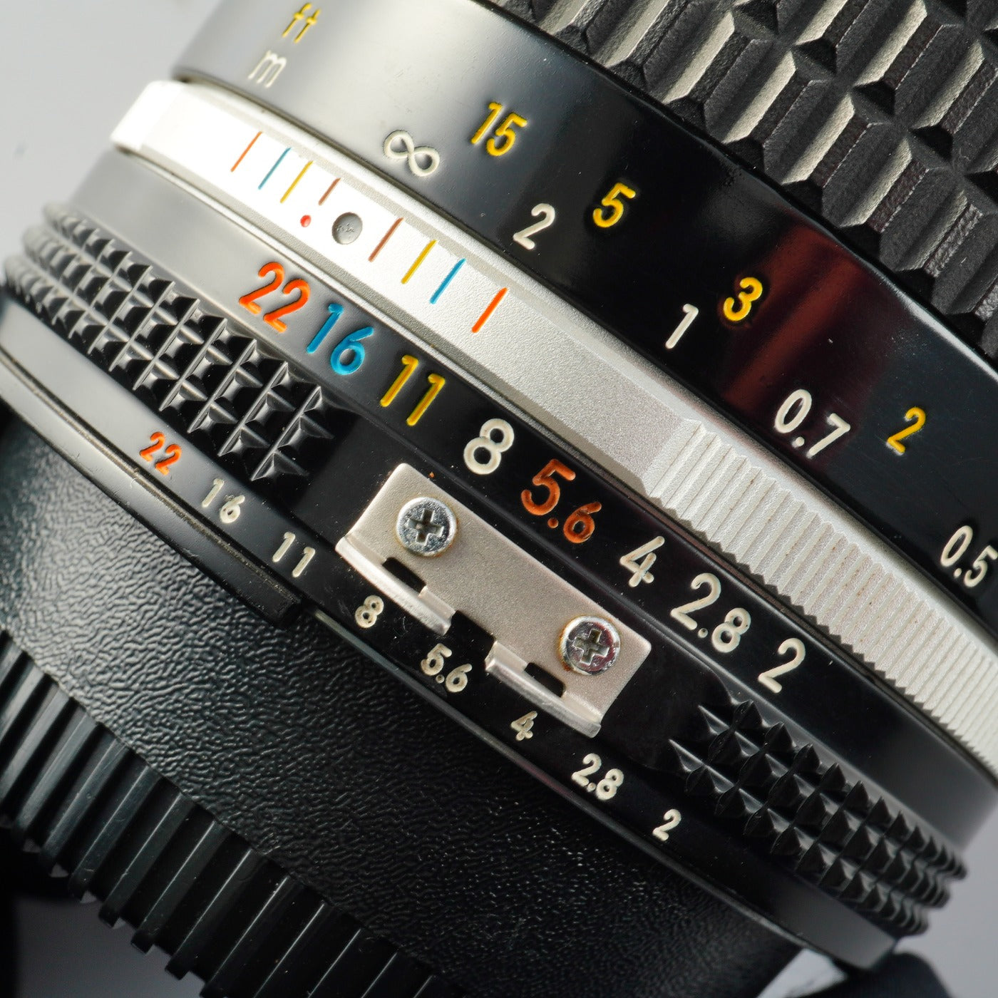 Nikon Ai-S NIKKOR 35mm F/2 単焦点レンズ