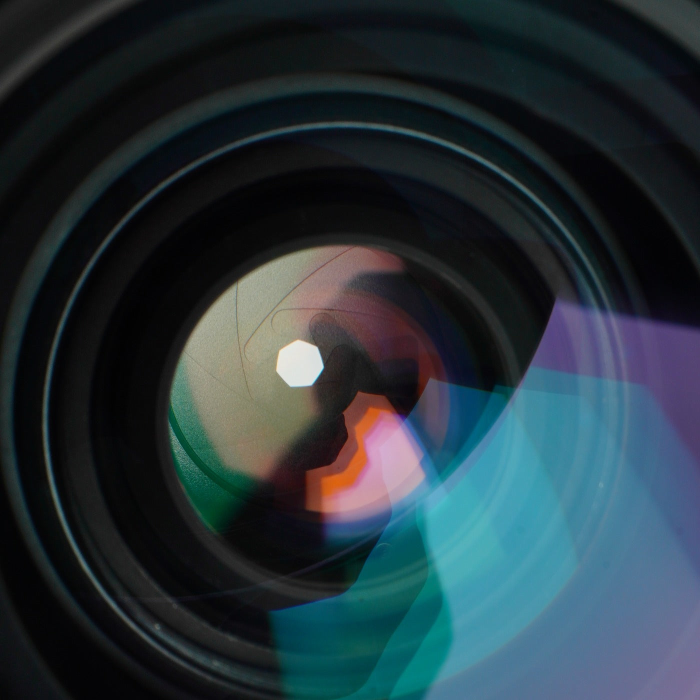 Nikon AF NIKKOR 28-85mm F/3.5-4.5 ズームレンズ