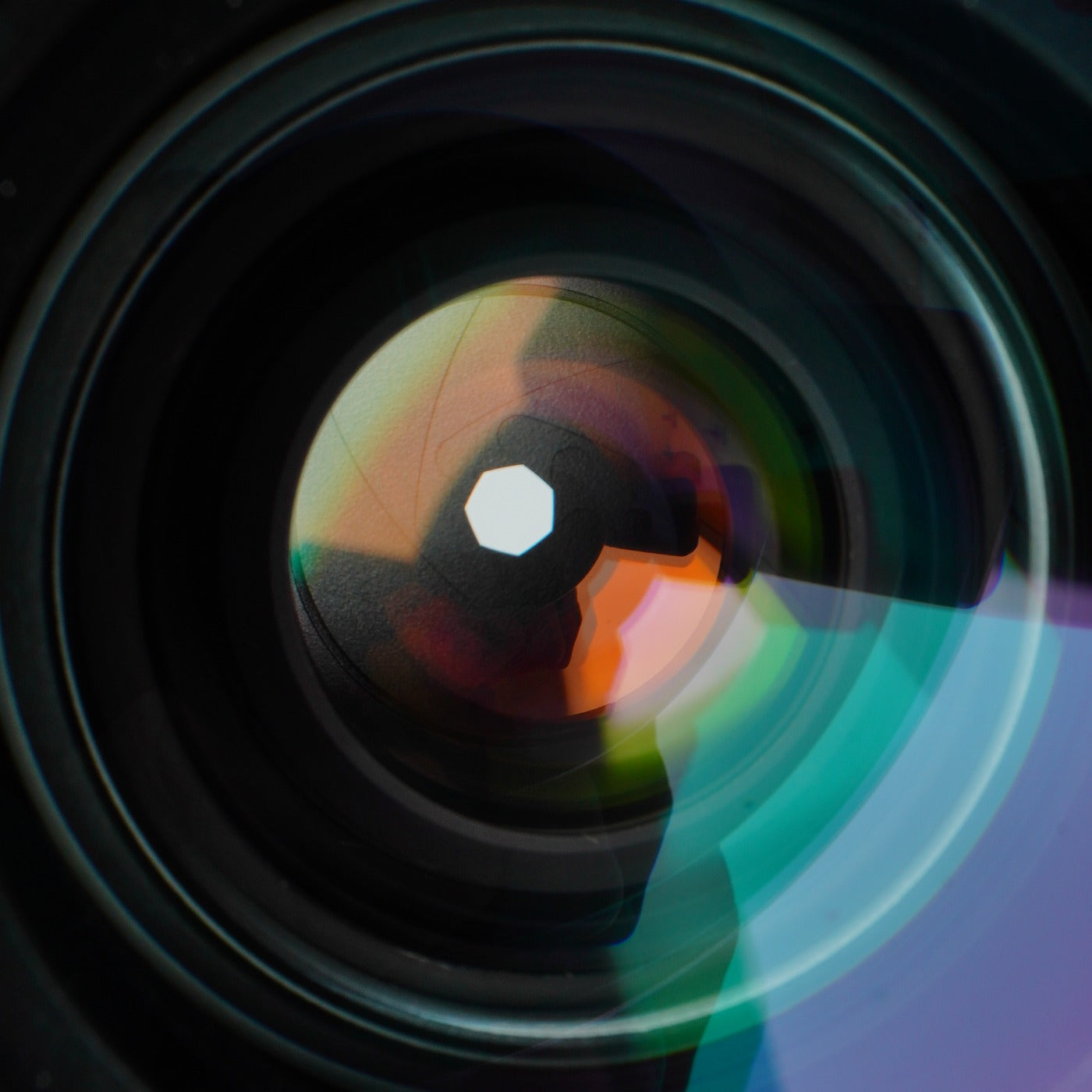 Nikon AF NIKKOR 28-85mm F/3.5-4.5 ズームレンズ