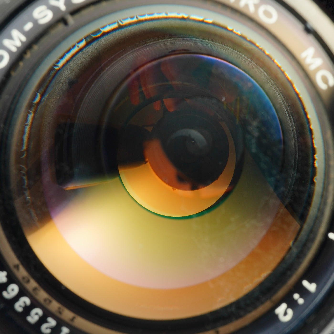 OLYMPUS OM-SYSTEM ZUIKO MC AUTO-T 85mm F/2 単焦点レンズ