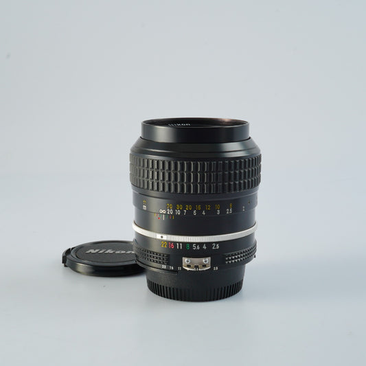 Nikon Ai NIKKOR 105mm F/2.5 単焦点レンズ