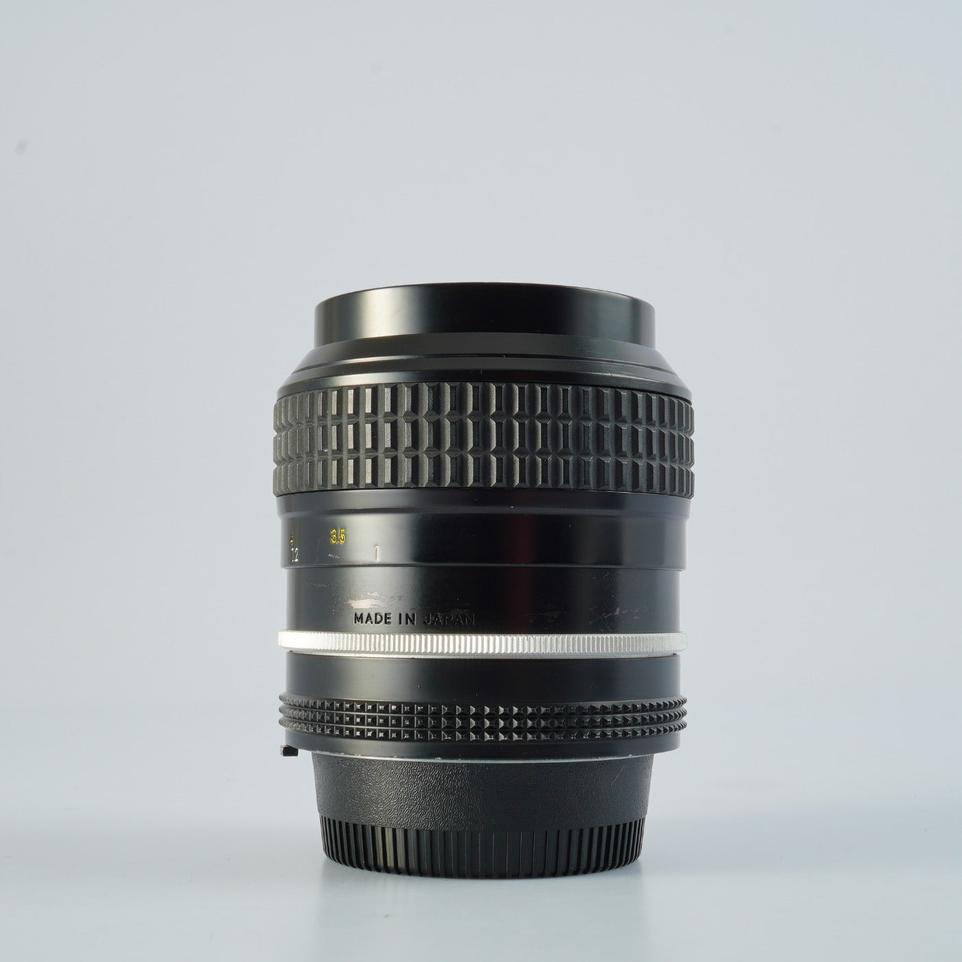 Nikon Ai NIKKOR 105mm F/2.5 単焦点レンズ