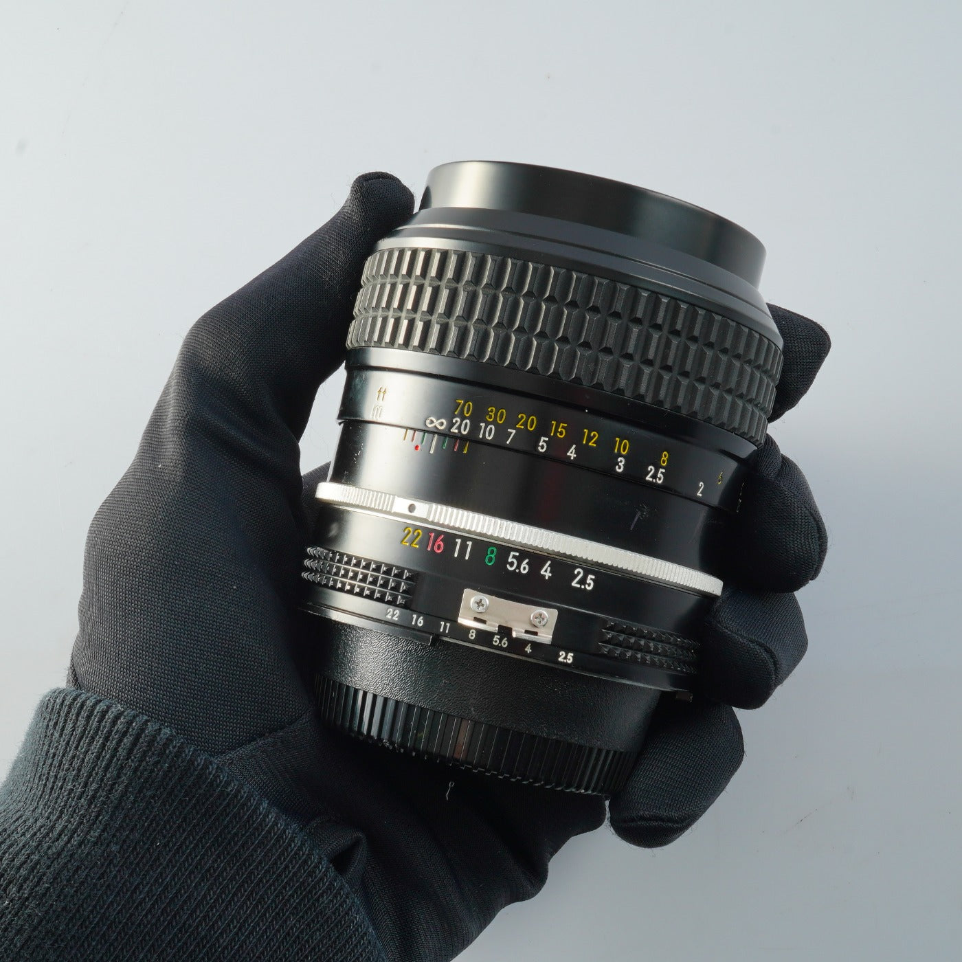 Nikon Ai NIKKOR 105mm F/2.5 単焦点レンズ