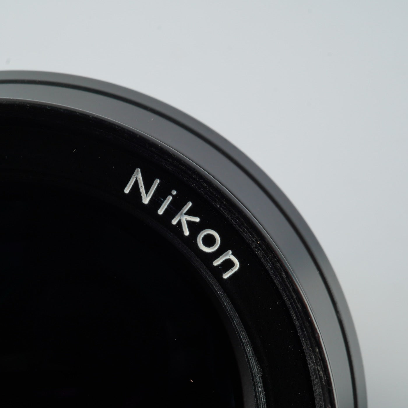 Nikon Ai NIKKOR 105mm F/2.5 単焦点レンズ
