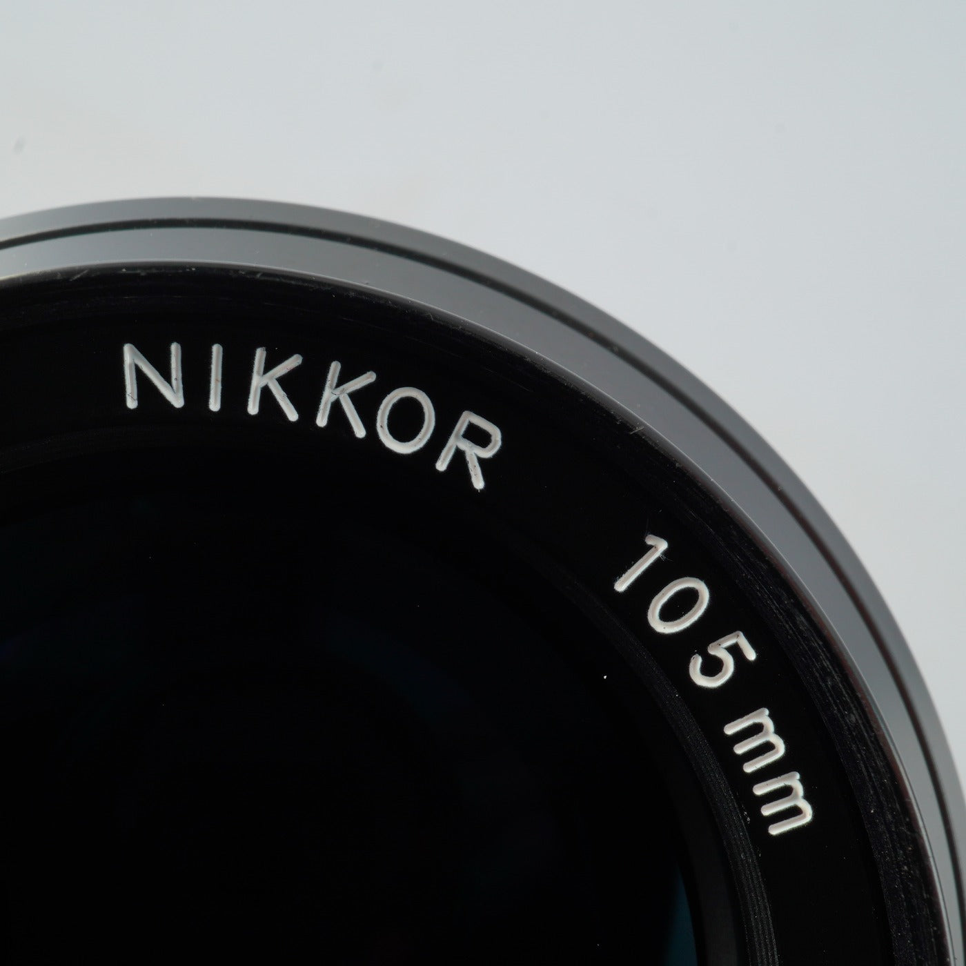 Nikon Ai NIKKOR 105mm F/2.5 単焦点レンズ