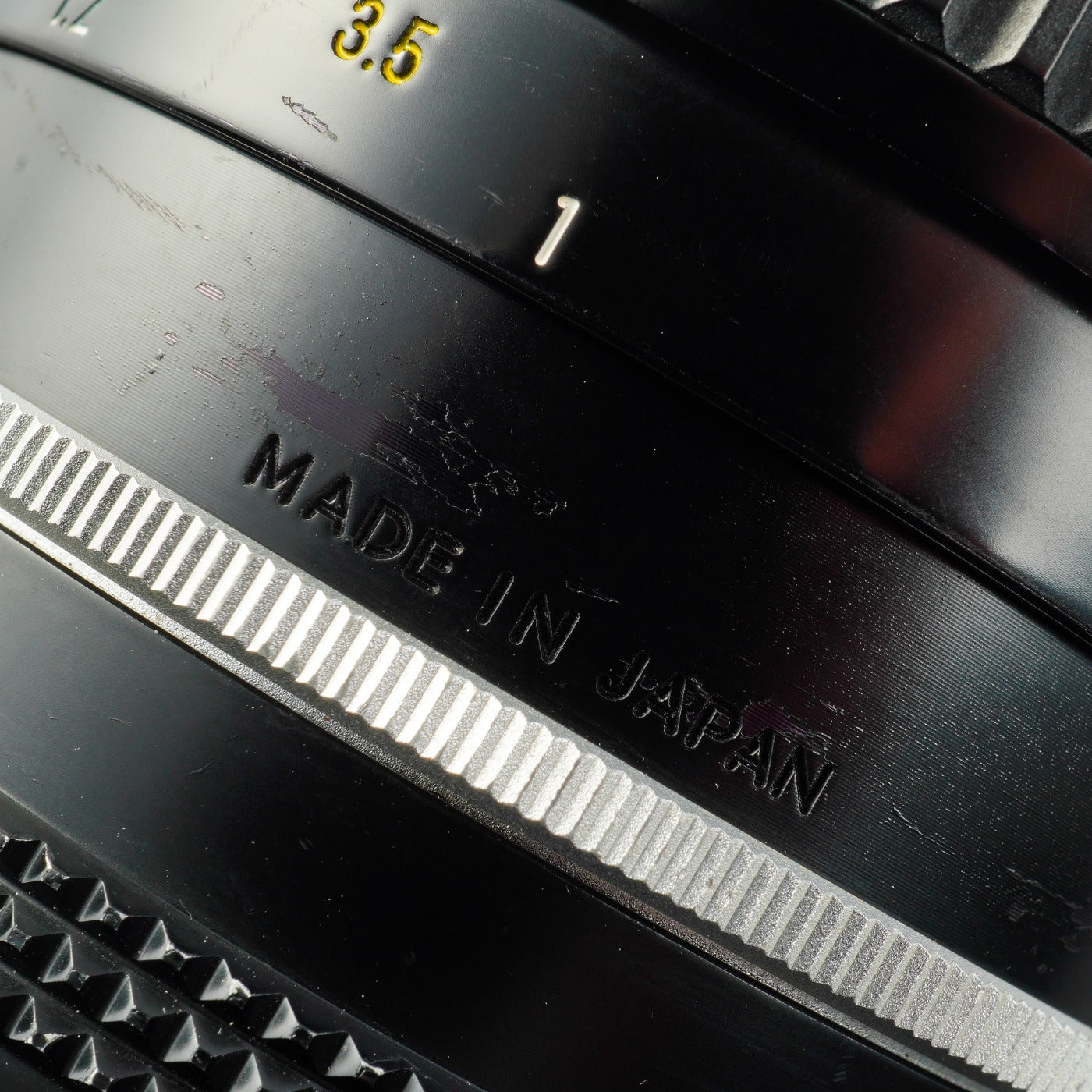 Nikon Ai NIKKOR 105mm F/2.5 単焦点レンズ