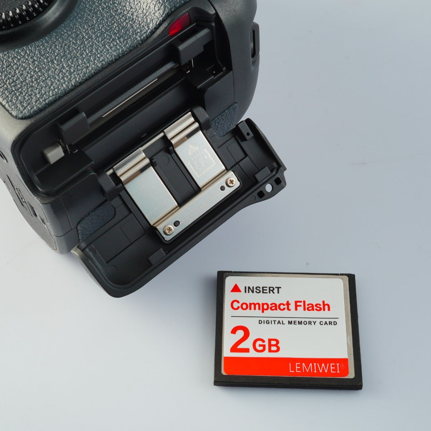 Canon EOS 10D ＋ EF 28-80mm F/3.5-5.6 Ⅴ + CF 2GB デジタル一眼レフカメラ