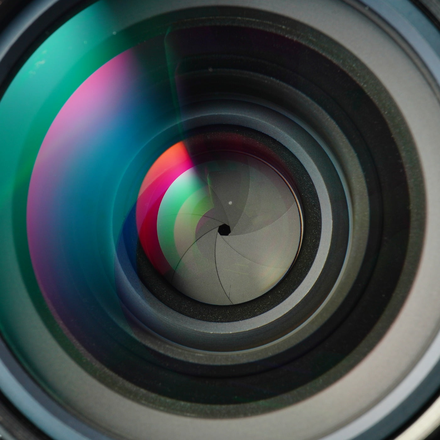 Nikon Ai Nikkor 35mm F/2 単焦点レンズ