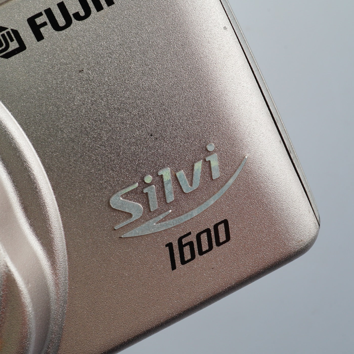 FUJIFILM Silvi 1600 38-160mm F/5.8-12.6 コンパクトフィルムカメラ