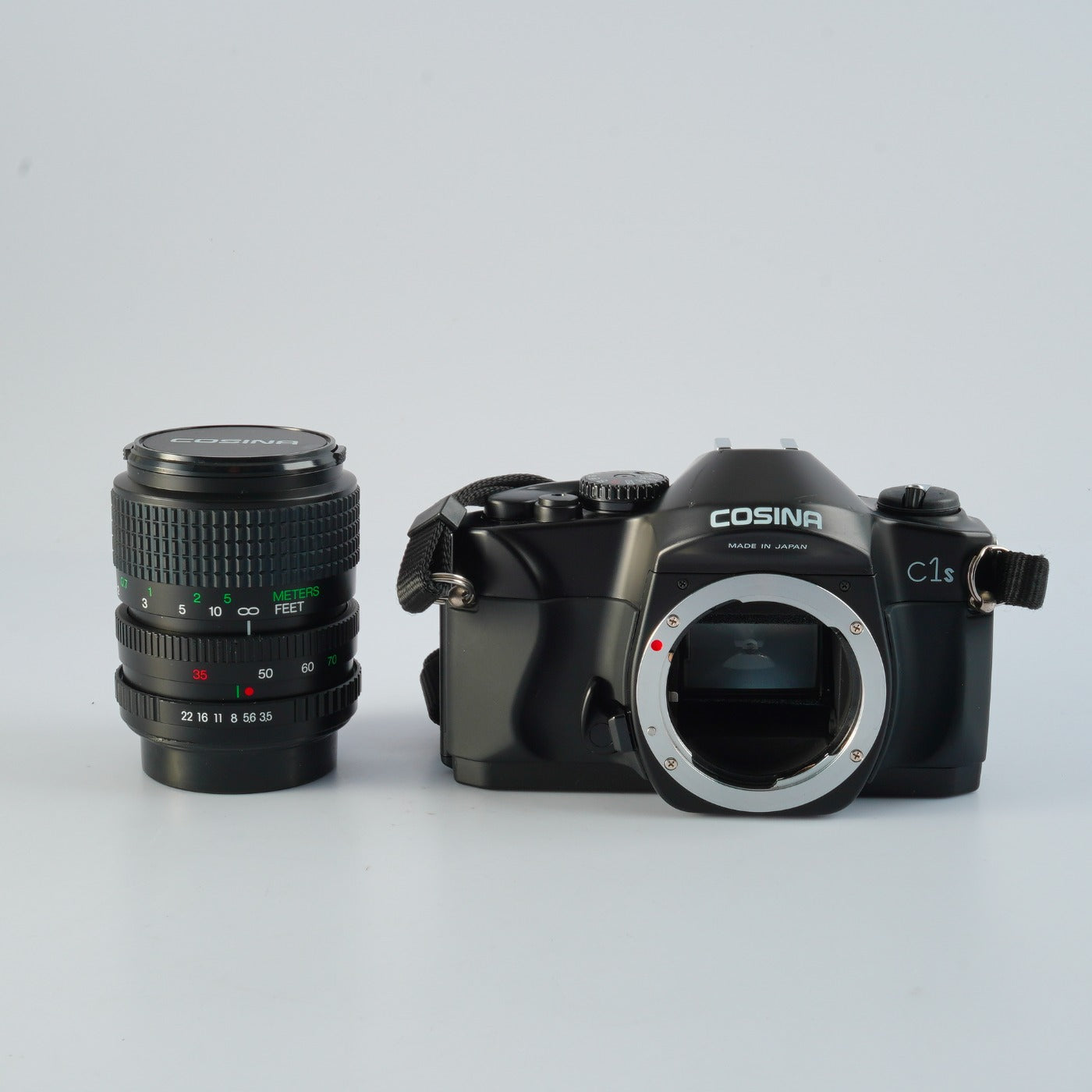 COSINA C1S + 35-70mm F/3.5-4.8 MC MACRO MF フィルム一眼レフカメラ