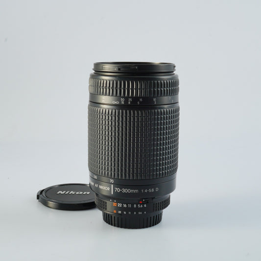 Nikon AF NIKKOR 70-300mm F/4-5.6 D ズームレンズ