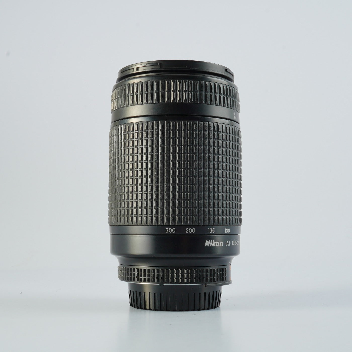 Nikon AF NIKKOR 70-300mm F/4-5.6 D ズームレンズ