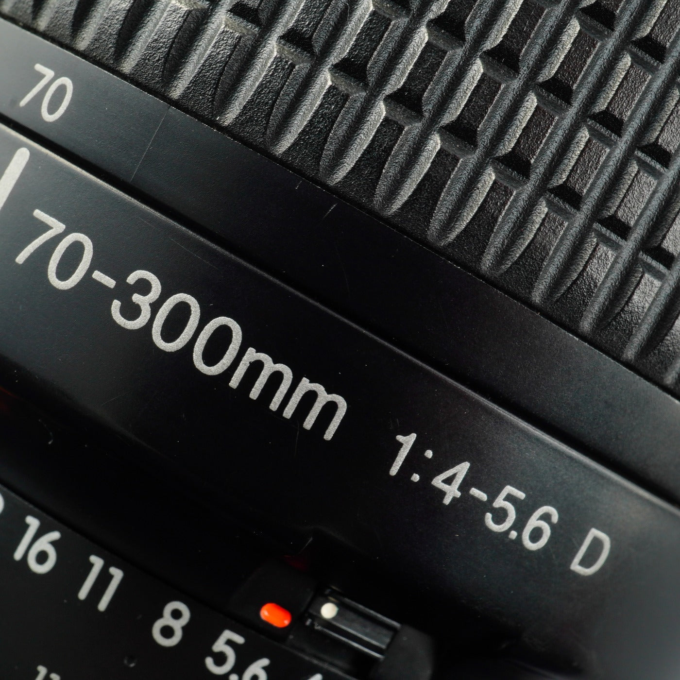 Nikon AF NIKKOR 70-300mm F/4-5.6 D ズームレンズ