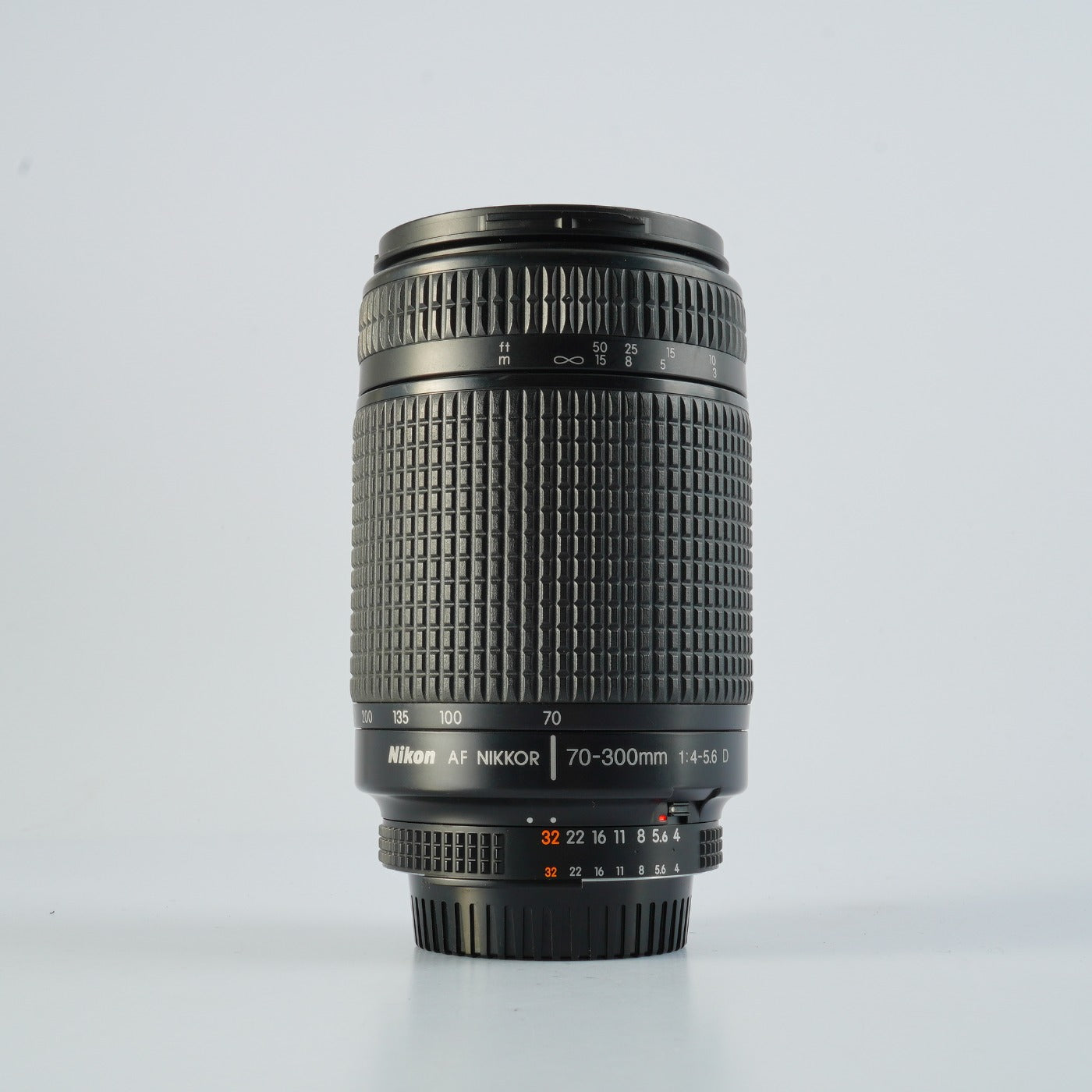 Nikon AF NIKKOR 70-300mm F/4-5.6 D ズームレンズ