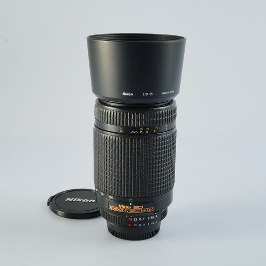 Nikon AF NIKKOR 70-300mm F/4-5.6 D ED ズームレンズ