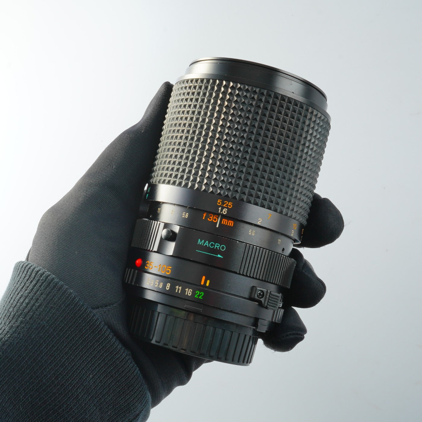MINOLTA MD ZOOM 35-105mm F/3.5-4.5 Zoom Lens