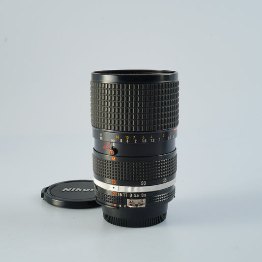 Nikon Ai-S Zoom-NIKKOR 35-70mm F/3.5 MACRO Zoom Lens
