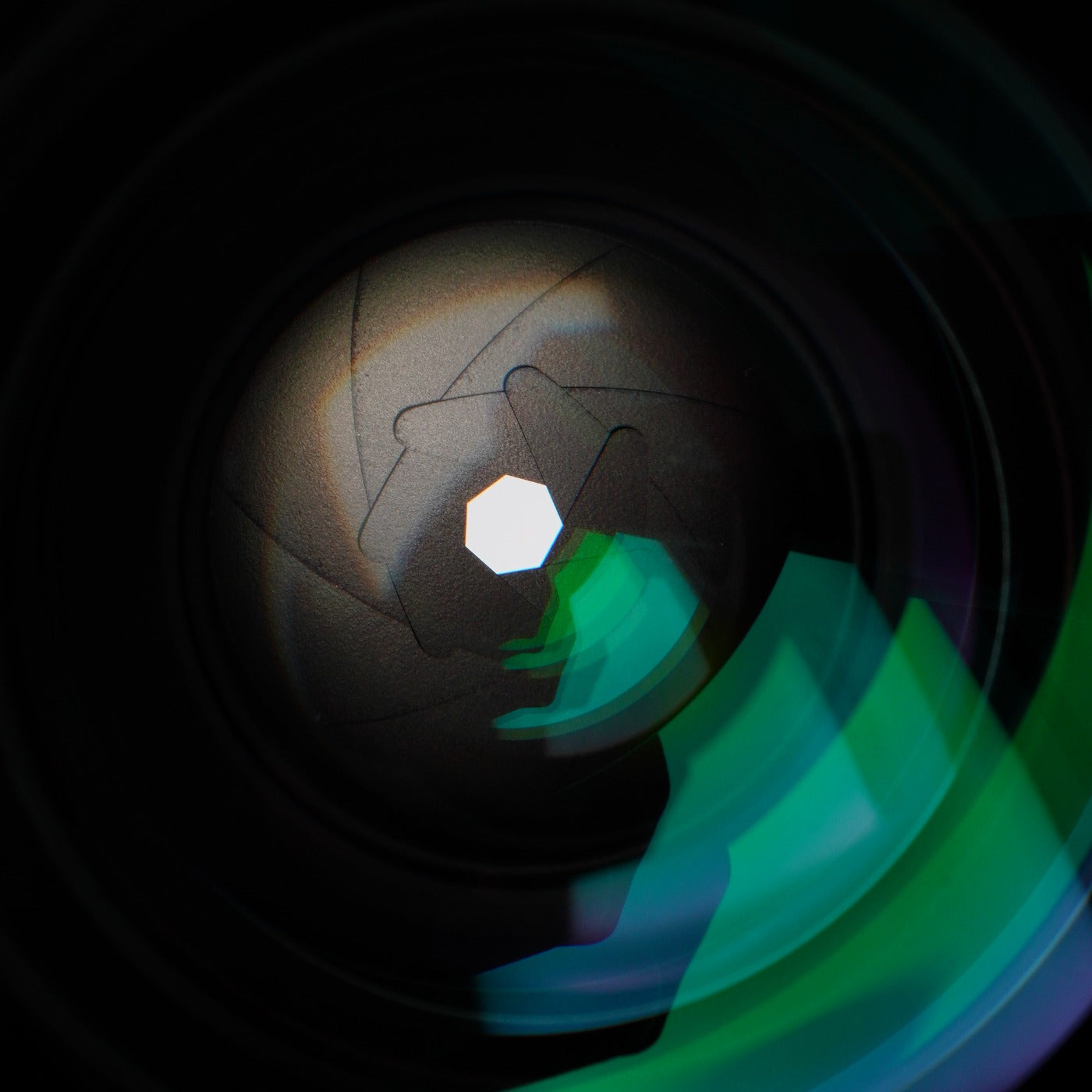 Nikon Ai-S Zoom-NIKKOR 35-70mm F/3.5 MACRO Zoom Lens