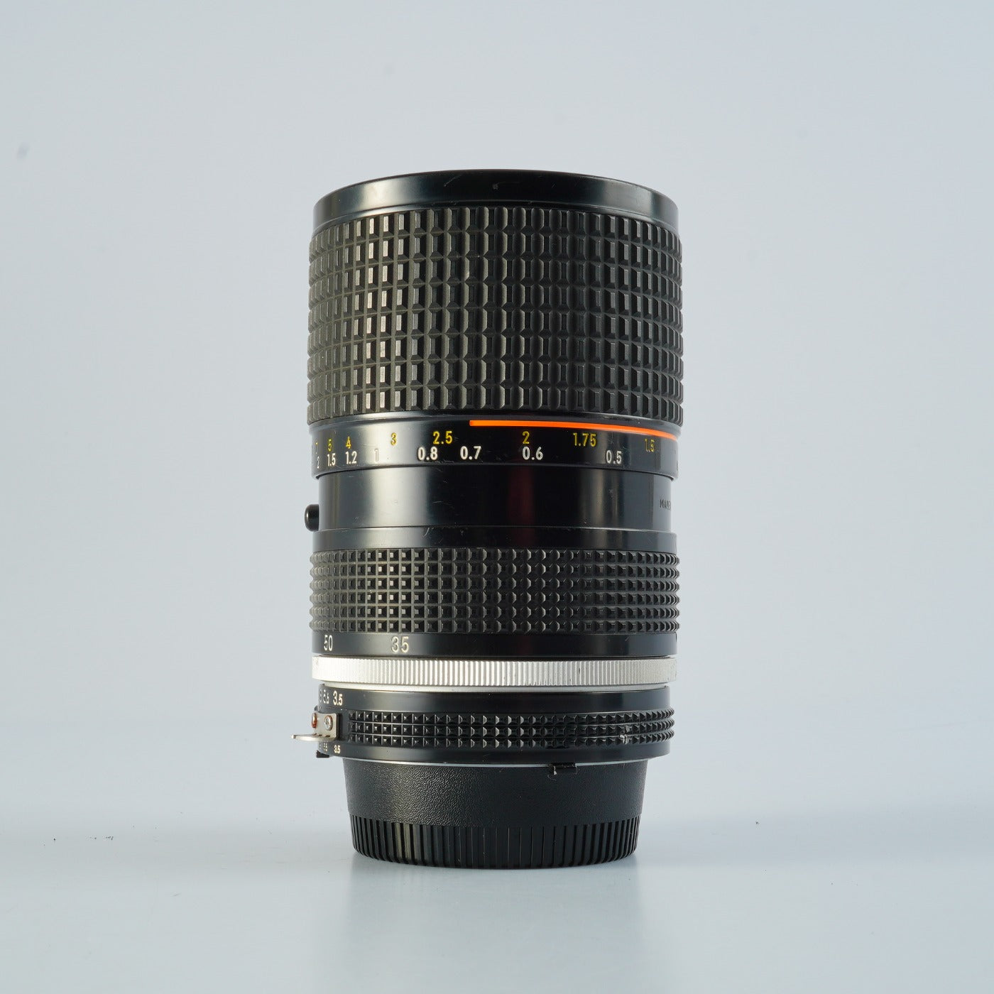 Nikon Ai-S Zoom-NIKKOR 35-70mm F/3.5 MACRO Zoom Lens