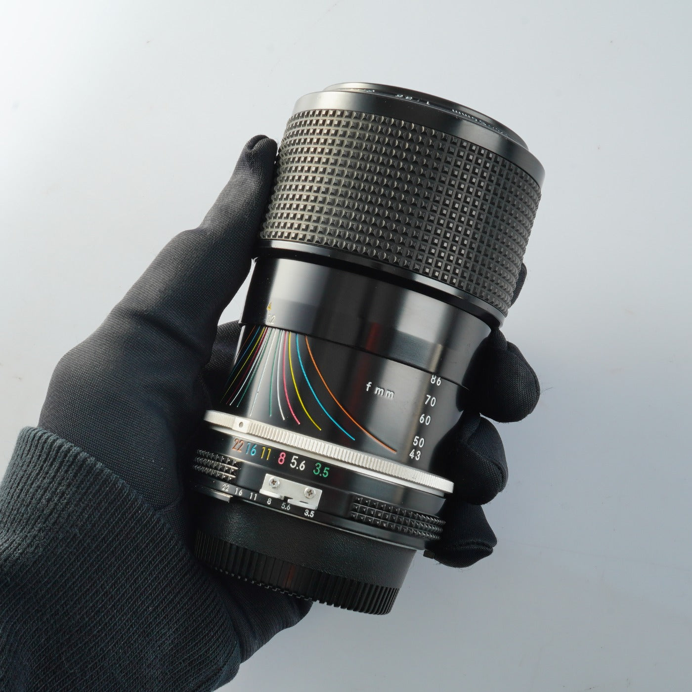 Nikon Ai Zoom-NIKKOR 43-86mm F/3.5 Zoom Lens