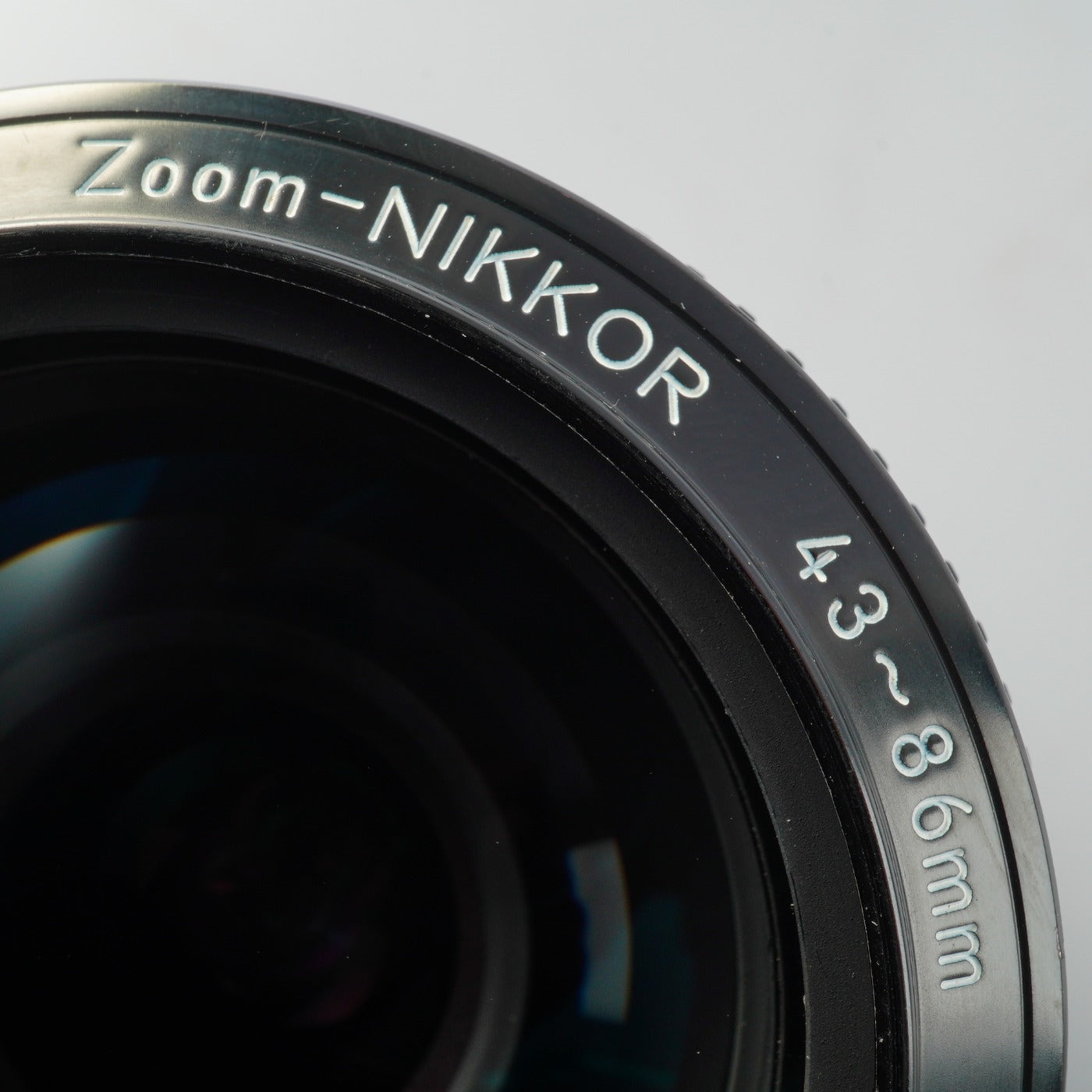 Nikon Ai Zoom-NIKKOR 43-86mm F/3.5 Zoom Lens