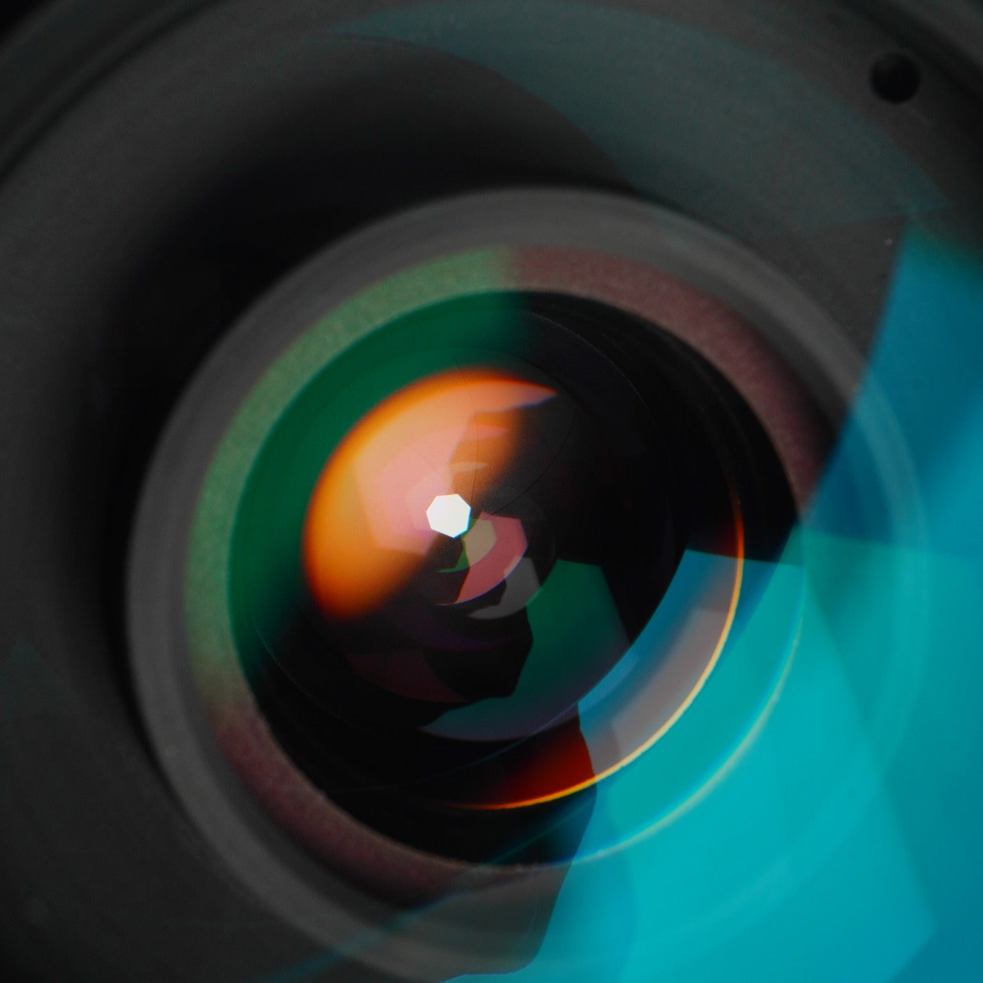Nikon Ai Zoom-NIKKOR 43-86mm F/3.5 Zoom Lens