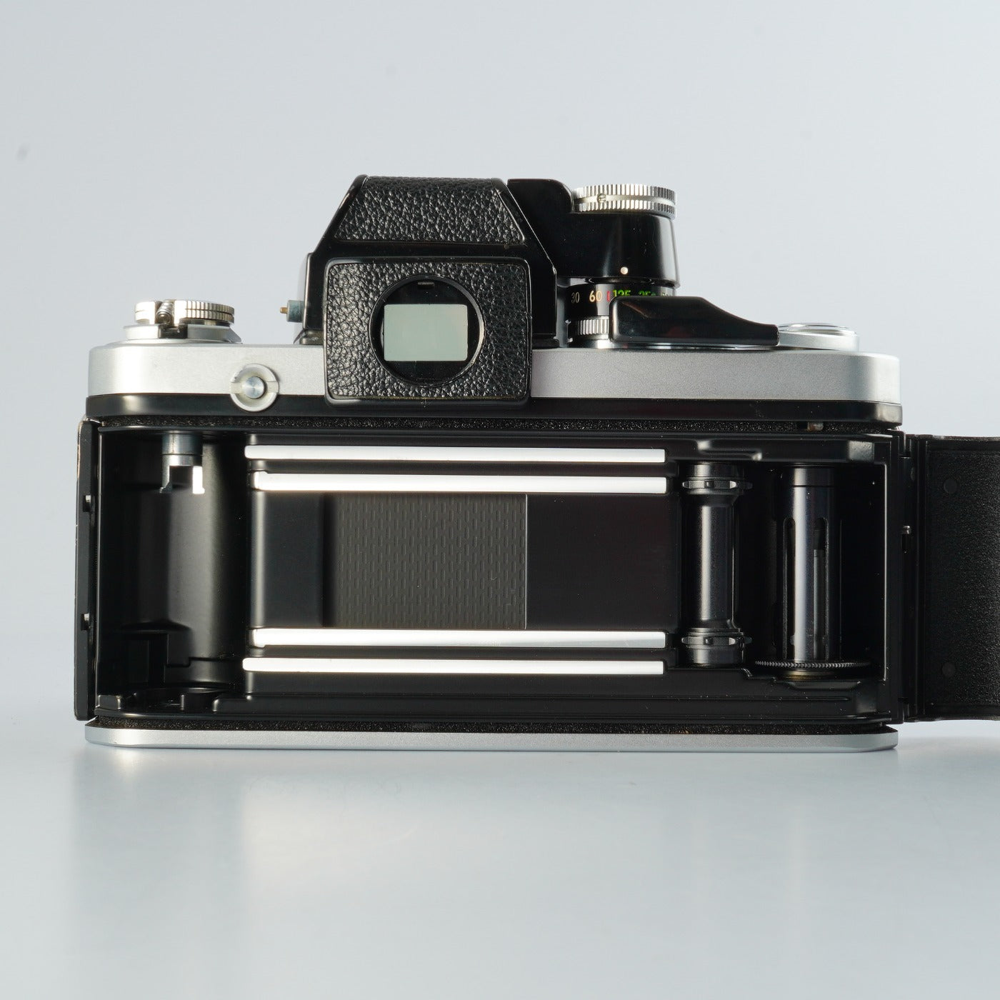 [Überholt] Nikon F2 Photomic DP-1 Silber + NIKKOR 50 mm F/1.4 MF Film-Spiegelreflexkamera