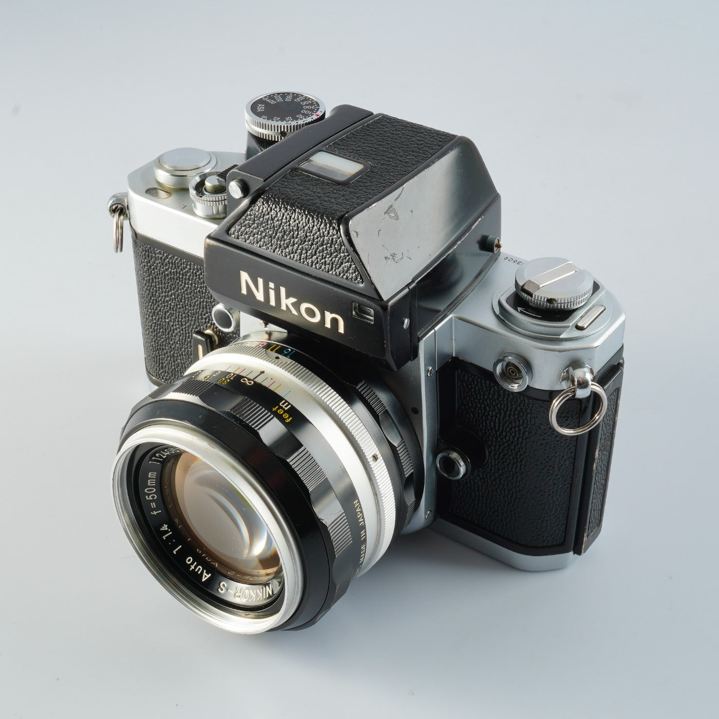 [Überholt] Nikon F2 Photomic DP-1 Silber + NIKKOR 50 mm F/1.4 MF Film-Spiegelreflexkamera