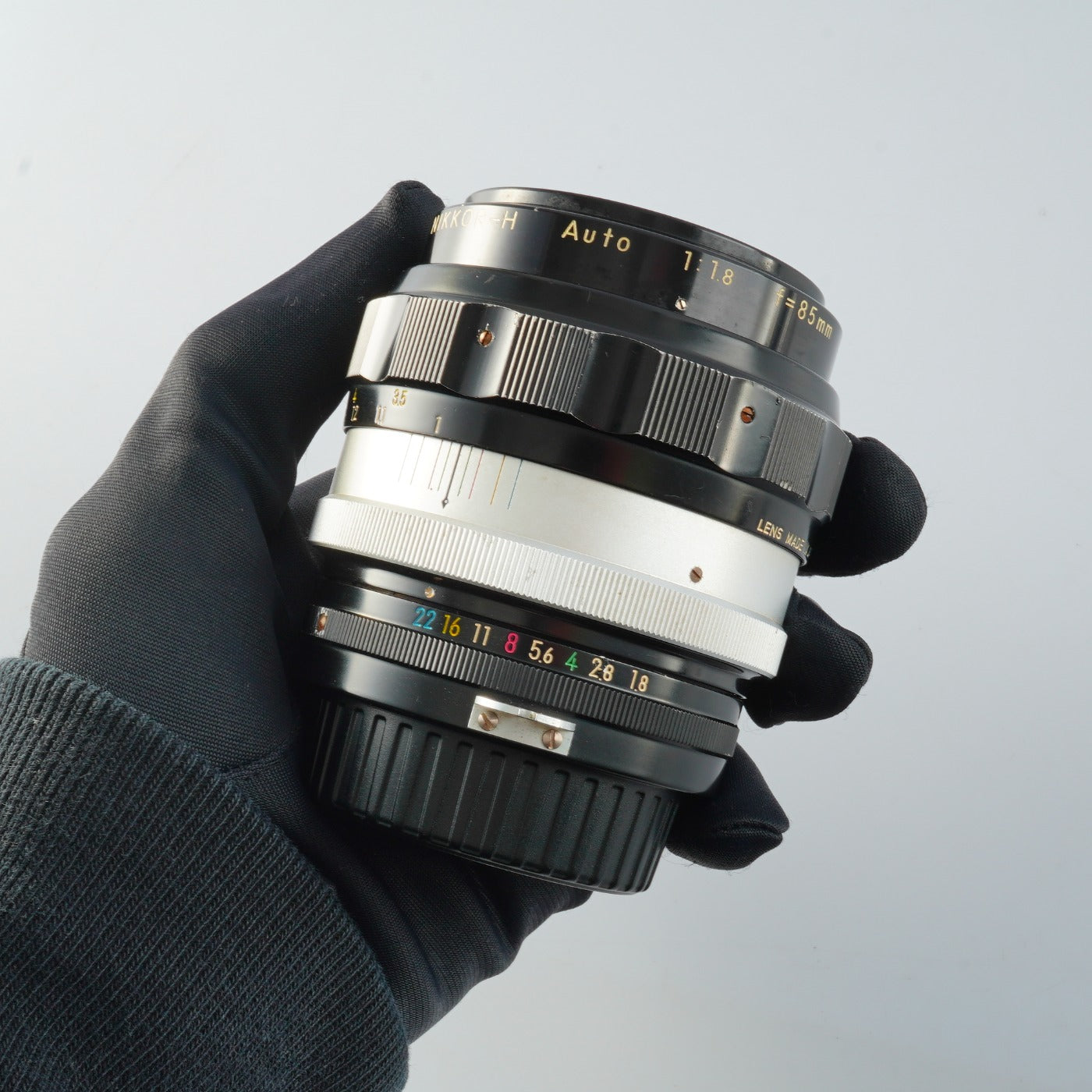 Nikon Nikkor H 85mm F/1.8 単焦点レンズ