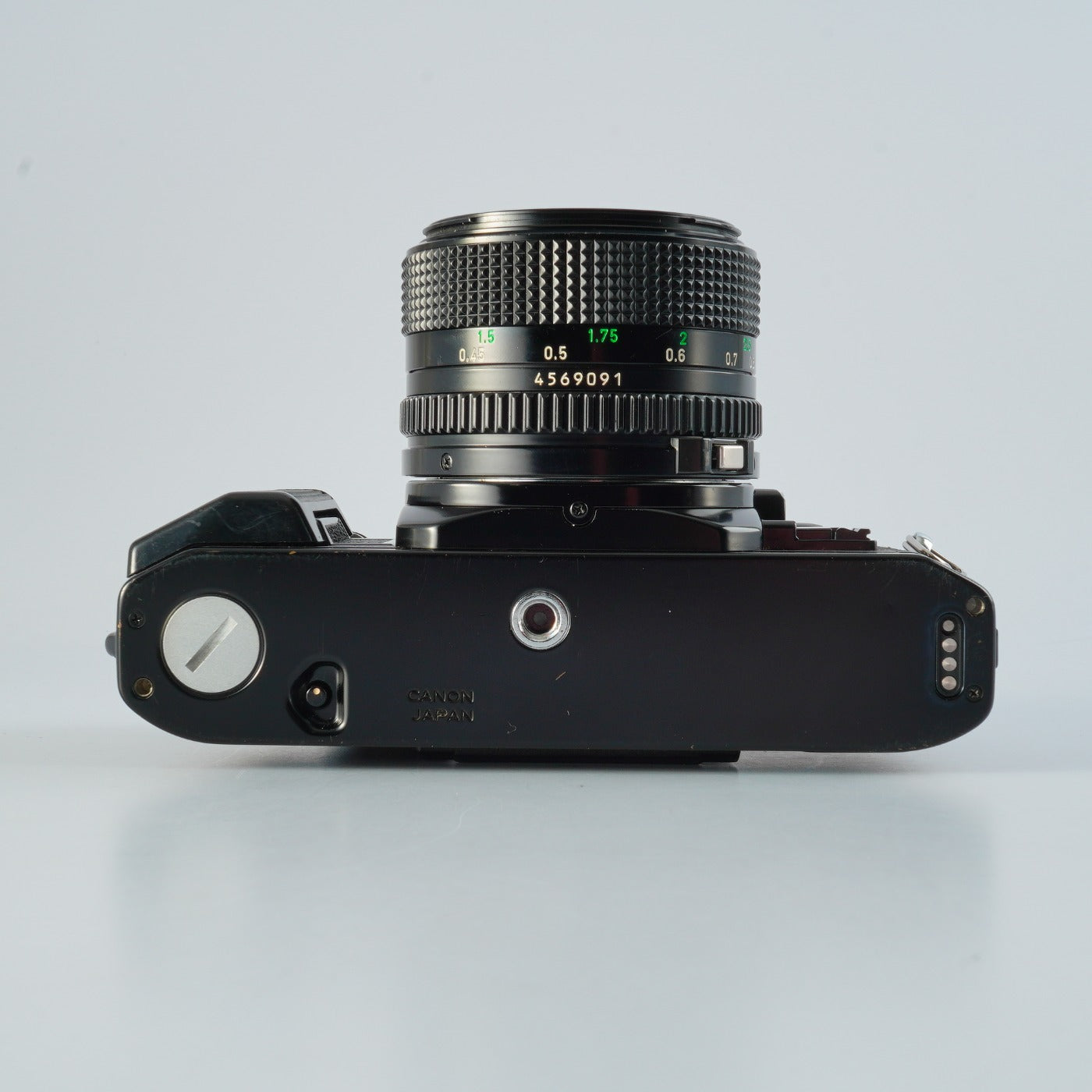 【CLA’d】 Canon AE-1 Program + New FD 50mm F/1.4 MF フィルム一眼レフカメラ