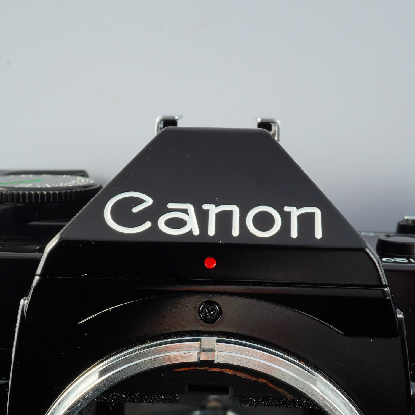 【CLA’d】 Canon AE-1 Program + New FD 50mm F/1.4 MF フィルム一眼レフカメラ