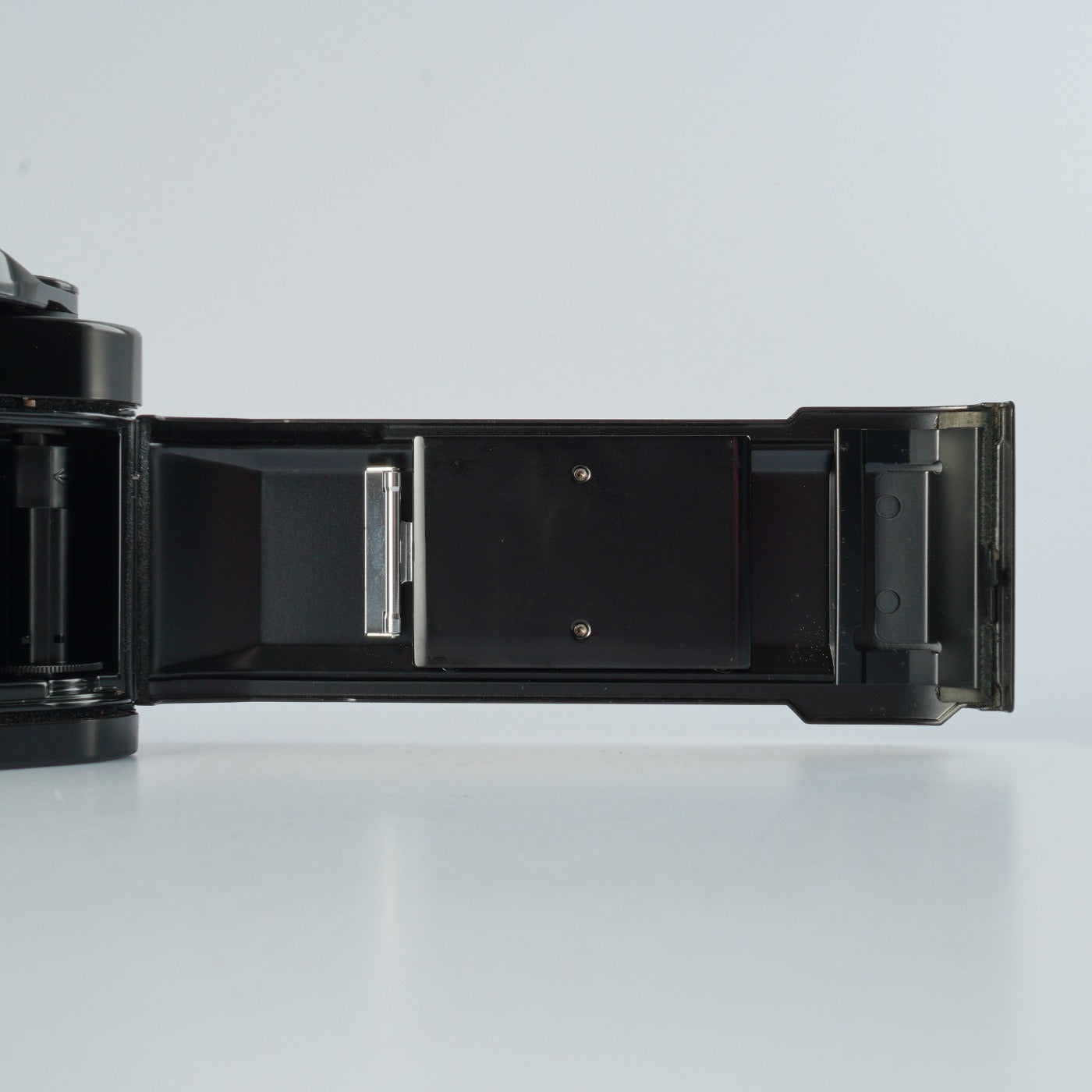 【CLA’d】 Canon AE-1 Program + New FD 50mm F/1.4 MF フィルム一眼レフカメラ