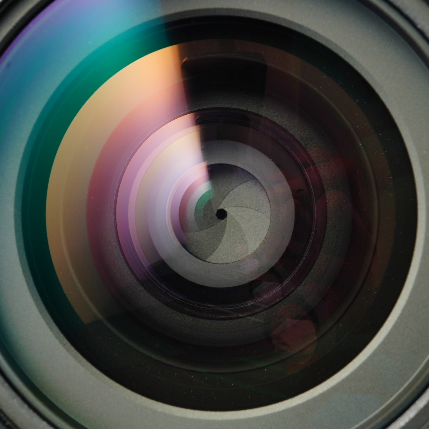 Nikon AF NIKKOR 24mm F/2.8 prime lens