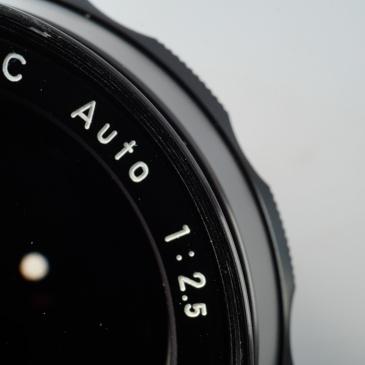 Nikon 非Ai NIKKOR-P.C Auto 105mm F/2.5 単焦点レンズ