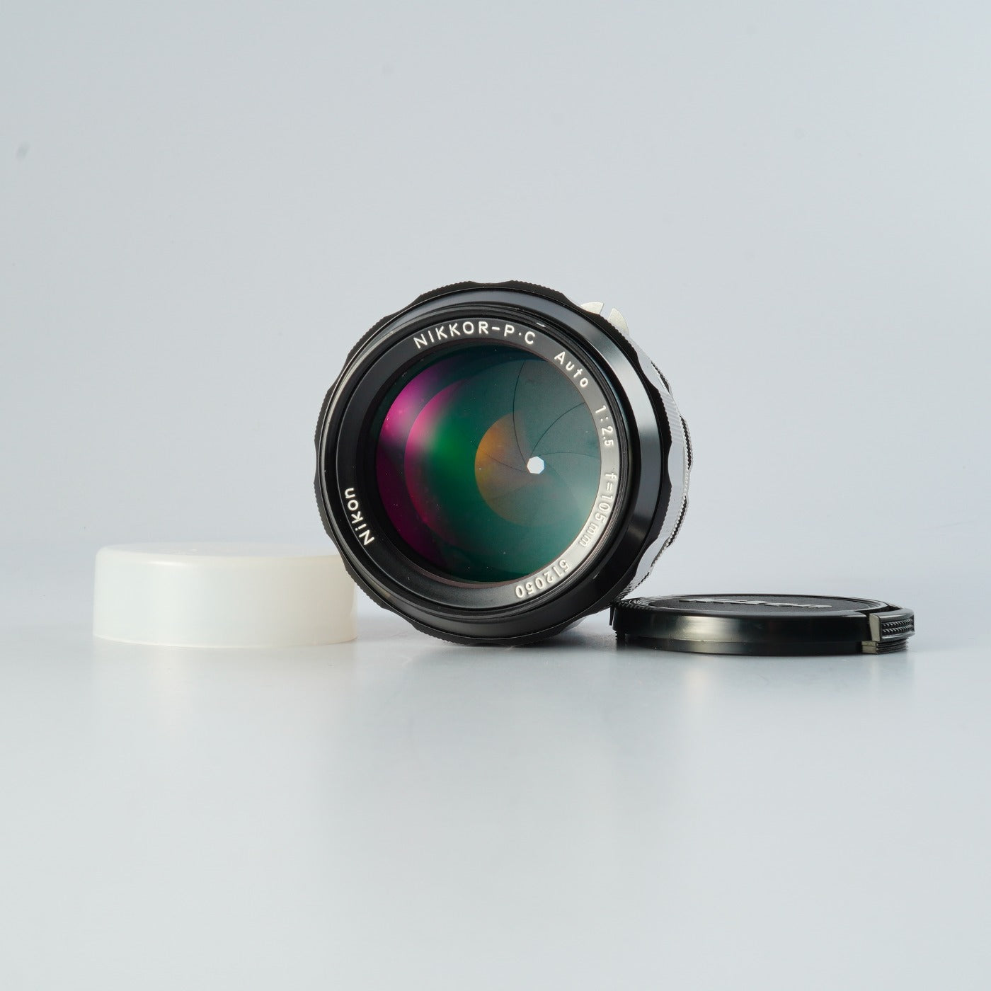 Nikon 非Ai NIKKOR-P.C Auto 105mm F/2.5 単焦点レンズ