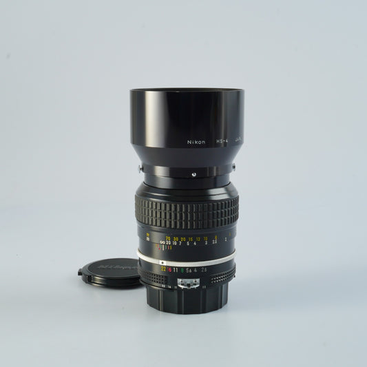 Nikon Ai NIKKOR 105mm F/2.5 prime lens