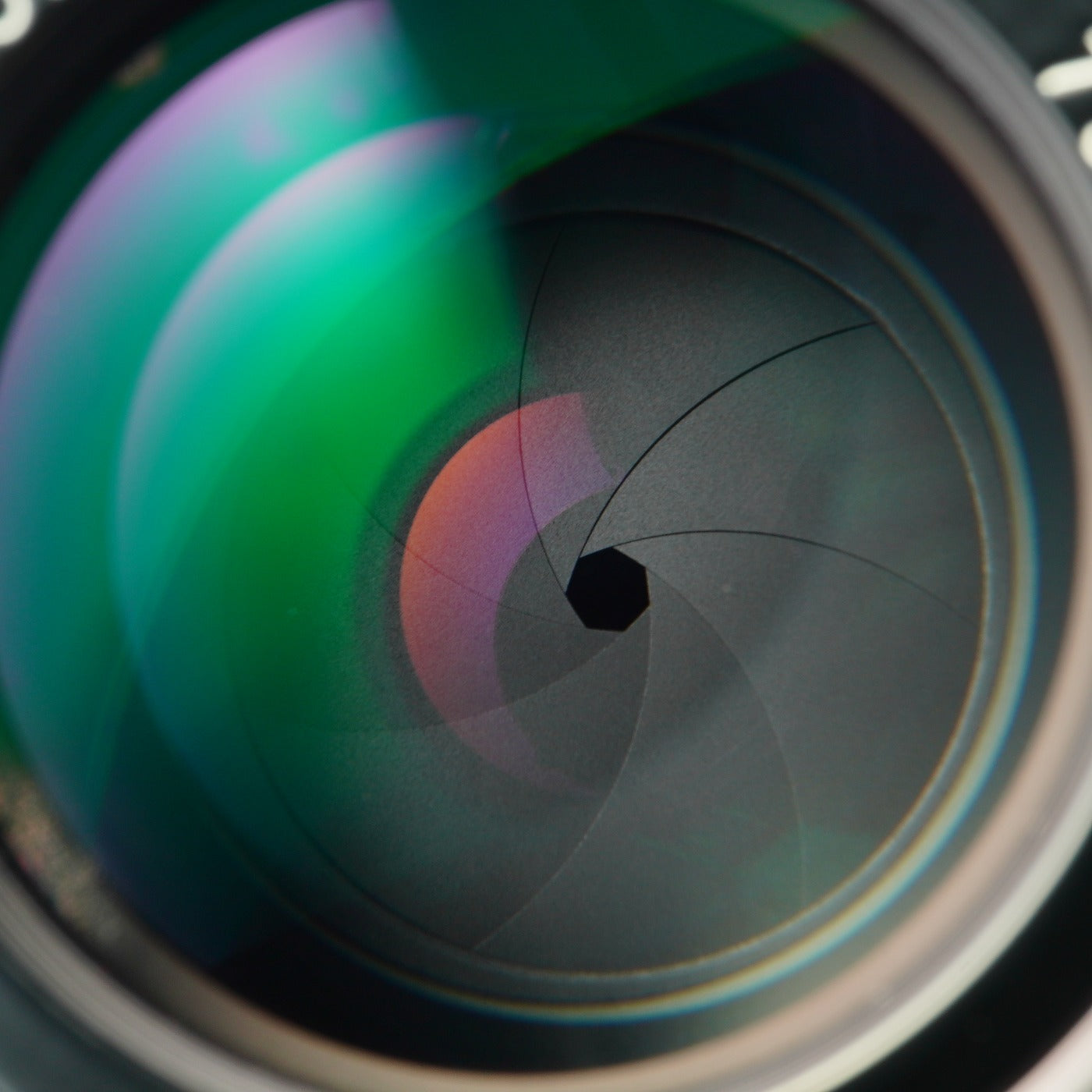 Nikon Ai NIKKOR 105mm F/2.5 prime lens