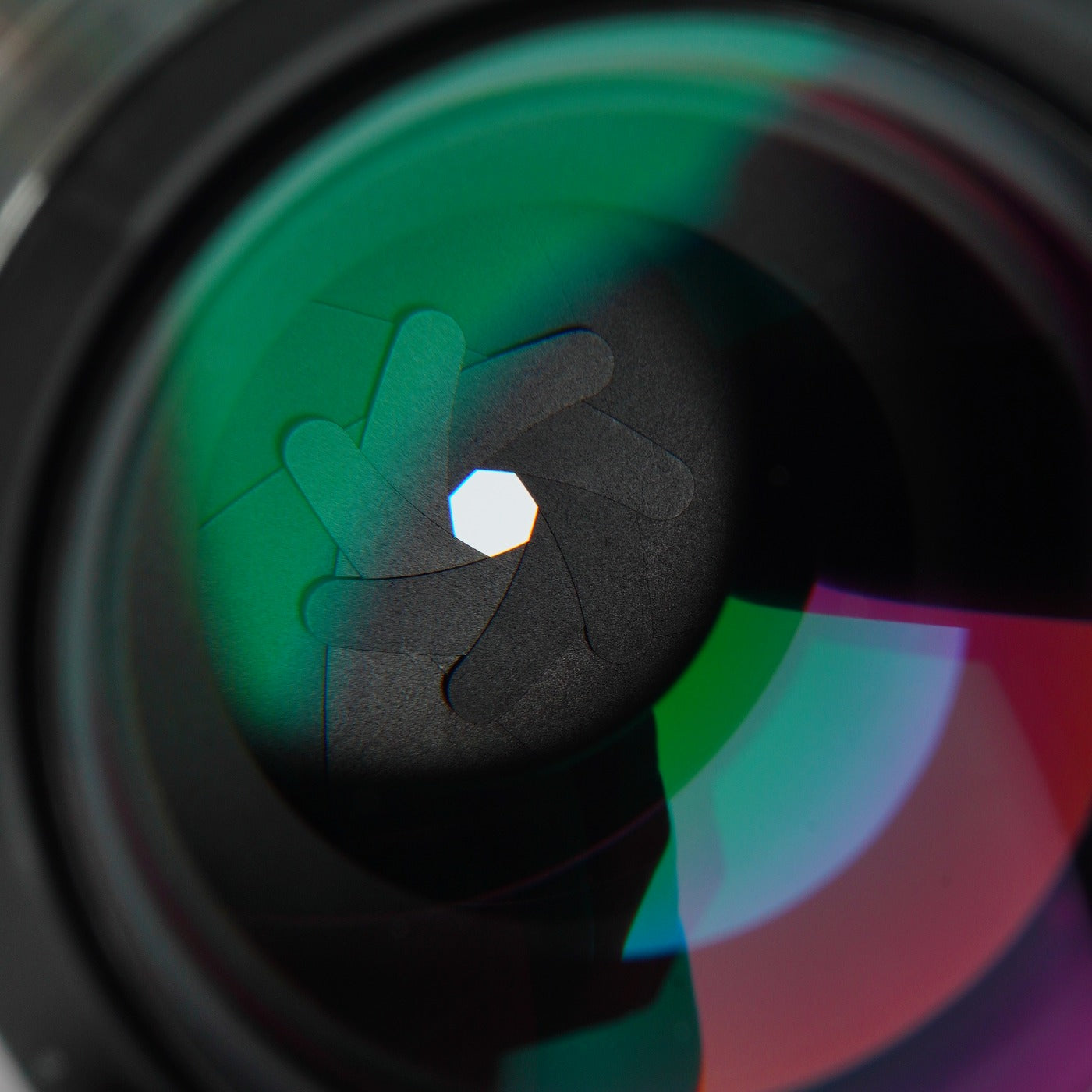 Nikon Ai NIKKOR 105mm F/2.5 prime lens