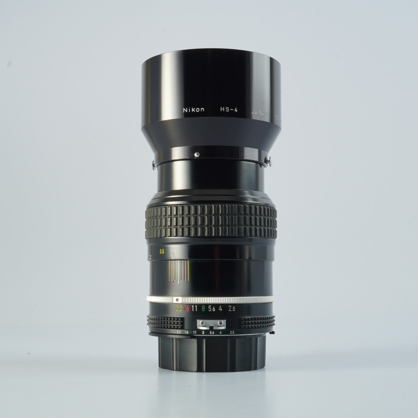 Nikon Ai NIKKOR 105mm F/2.5 prime lens