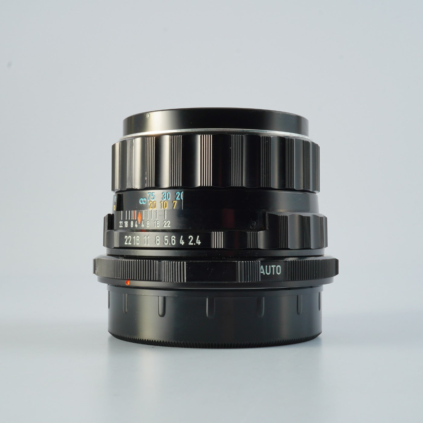 PENTAX Super Multi Coated Takumar 6x7 105mm F/2.4 prime lens (for PENTAX 67)