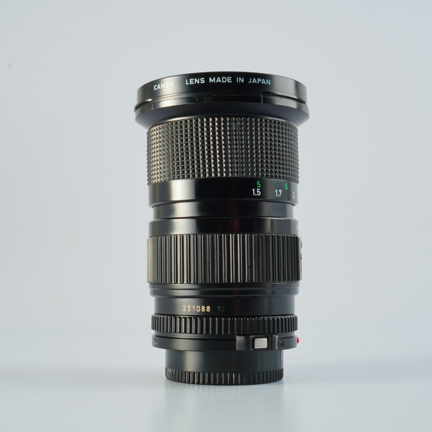 Canon New FD 35-105mm F/3.5 Zoomobjektiv