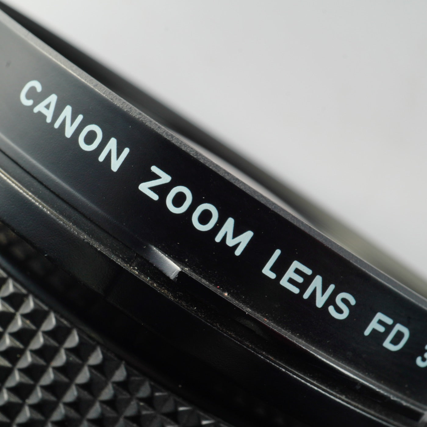Canon New FD 35-105mm F/3.5 Zoomobjektiv