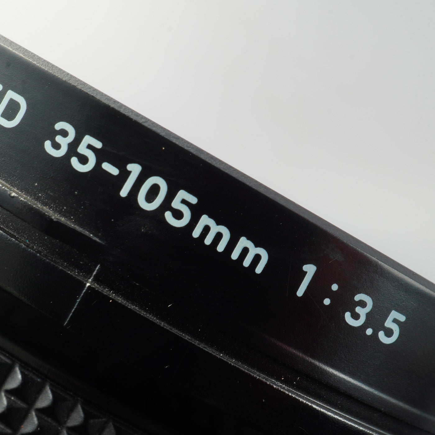 Canon New FD 35-105mm F/3.5 Zoomobjektiv