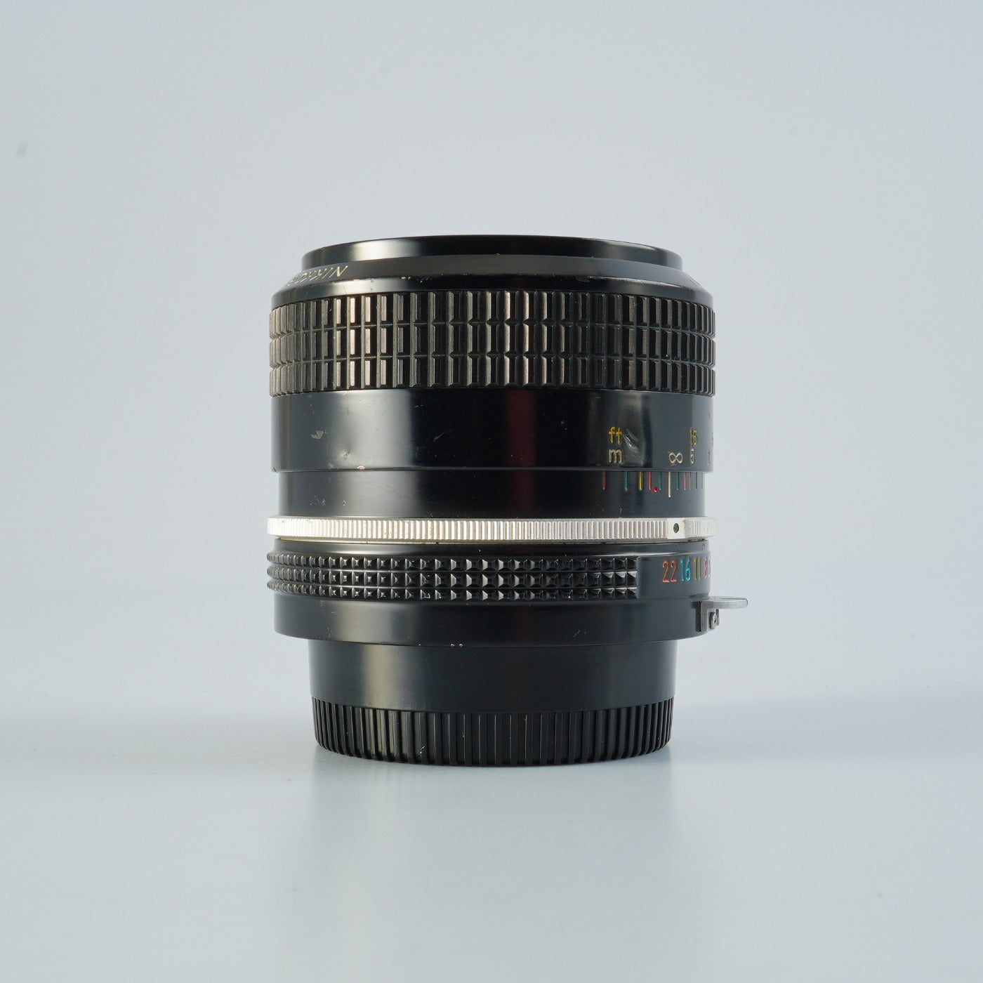 Nikon non-Ai NIKKOR 35mm F/2 prime lens
