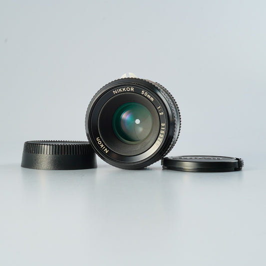 Nikon non-Ai NIKKOR 50mm F/2 Festbrennweitenobjektiv